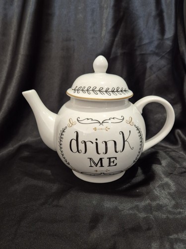 Large mad hatters drink - large, me"