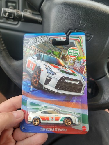 Hot wheels nissan gtr r35 - gtr,