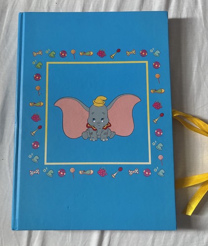 The disney store - store, dumbo