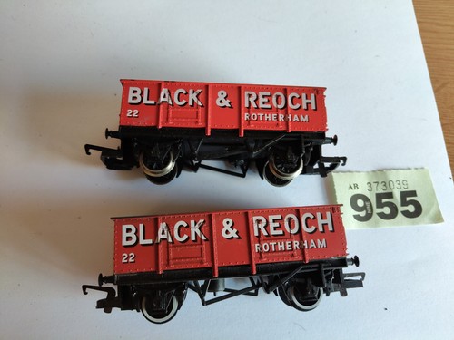 Hornby gauge large - gauge`, (two)