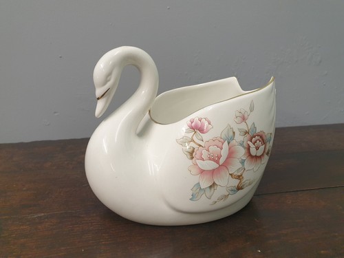 Michael swan plant pot - st.,