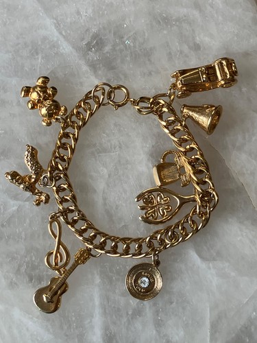 Vintage gold tone charm - vintage,