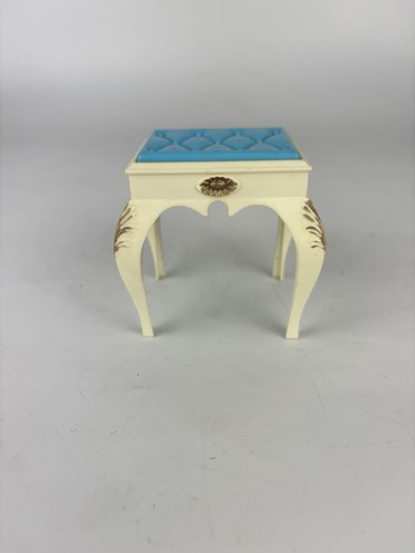 Vintage sindy dressing - dressing, table