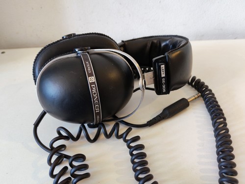 Pioneer 305 headphones - pioneer,