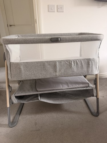 Mamas papas lua bedside crib - &,