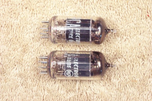 Two rca 12ax7 - 12ax7,, black