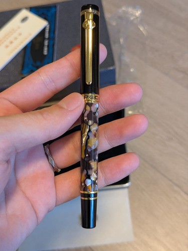 Duke apec fountain - 14k, 580
