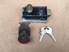 vintage YALE cylinder lock with 2 Keys & back plate