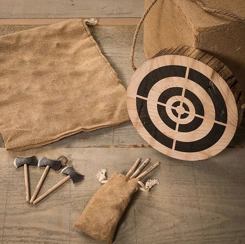 Throwing game viking axe - game,