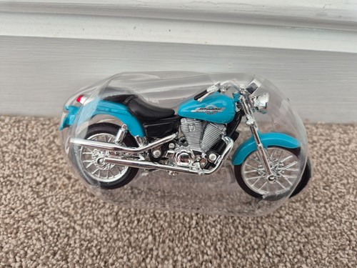 New honda shadow vt1100c2 - new, 1/18