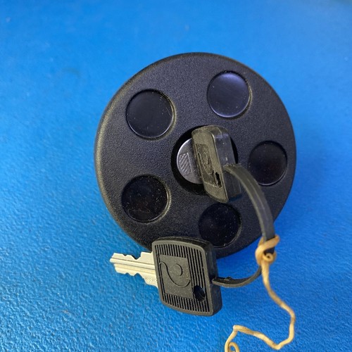 Locking fuel petrol - , (non