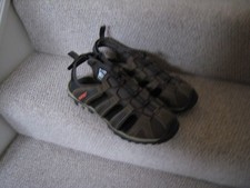 Mens HI-TEC Cove Breeze Brown Walking Holiday Sandals UK Size 11 closed toe