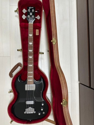 Gibson bass with - sg,