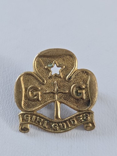 Vintage small girl - small, guides