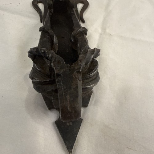 Antique vintage cast - cast, ram