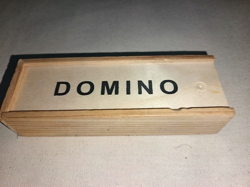 Domino vintage wooden box - domino's,
