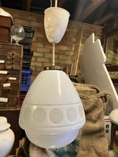 VINTAGE 1960s RETRO GLASS WHITE MILK GLASS LAMP SHADE FROSTED GLASS DETAILS