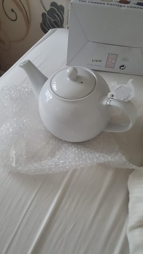 White teapot the london - teapot-,