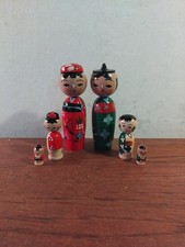 VINTAGE WOODEN KOKESHI NESTING
