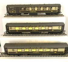 3  x HORNBY OO Gauge “QUEEN OF SCOTS” Pullman Coaches With Interior LED LIGHTs