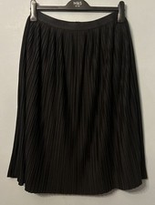 Uniqlo Micro pleated black skirt M Waist 28/29” Knee Length