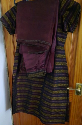 Elegant deep purple with gold - deep,