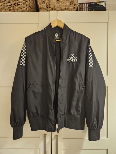 Black bee inspired bomber - black,