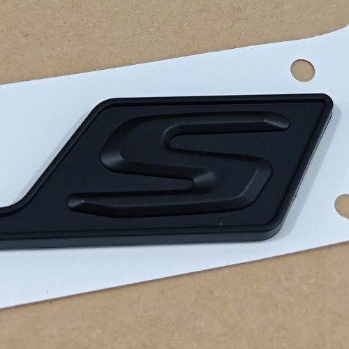Matt black emblem - black, letter