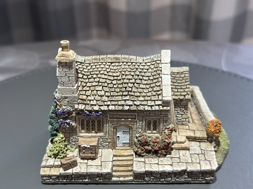 The lilliput lane dovetails - the,