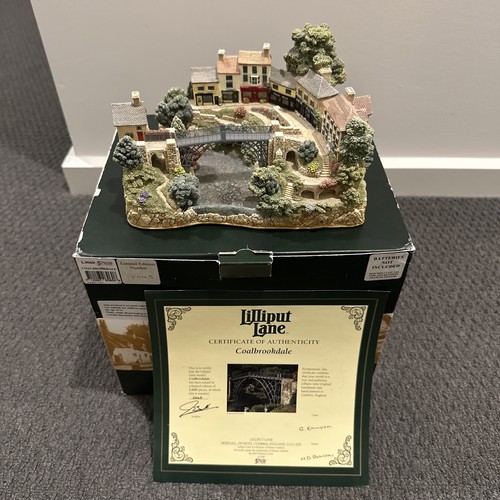 Lilliput lane illuminated - lilliput,