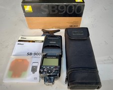 Nikon SB-900 Speedlight Flash Unit With Box and accessories Excellent  Condition