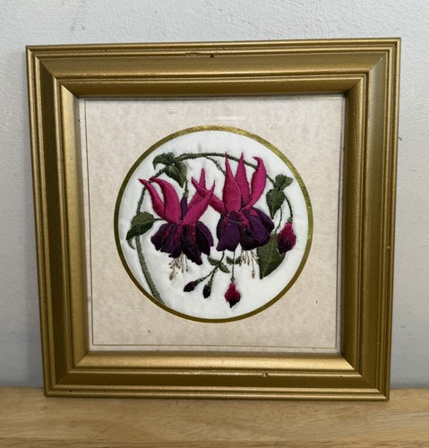 Fuchsia flower embroidery - fuchsia,