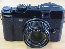 FUJIFILM Fuji X10 12MP Digital Camera. stock No. U17265