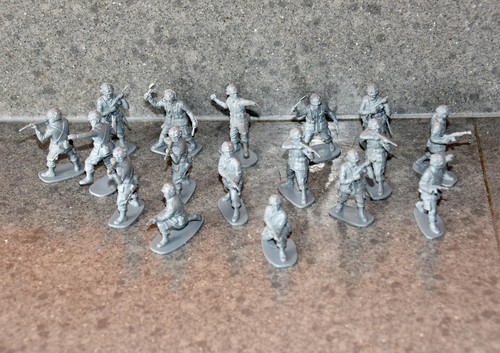 Airfix paratroopers - airfix, us