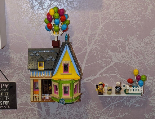 Wall mount for lego - wall,