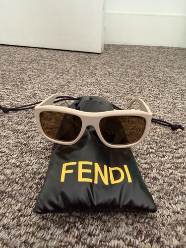 Fendi rectangular beige - fendi,