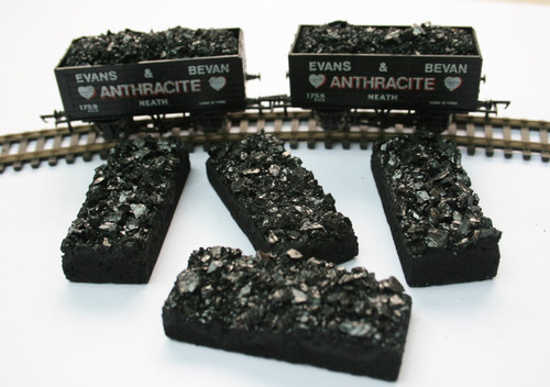Real coal loads for - 6, gauge