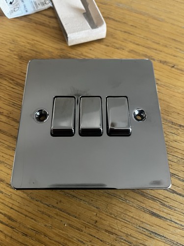 Lap screwed flat plate gang - plate,