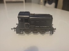 Triang Dock Shunter Black No 5