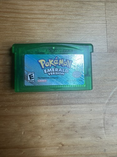 Pokemon emerald gba game - emerald, boy
