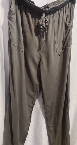 Primark size khaki olive - 10,