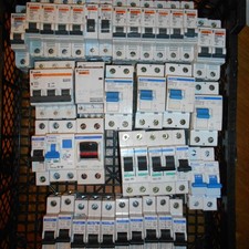 JOB LOT Doepke + Merlin Gerin MCBs + RCBOs + MAIN SWITCHES. 