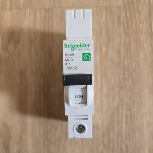 Schneider electric resi9 mcb - schneider,