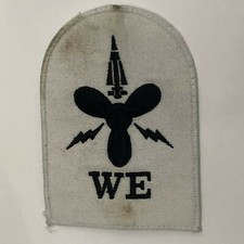 1980's Royal Navy  weapon Engineering Badge Patch 1 star 