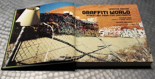 Graffiti world street - graffiti,