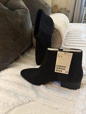 Black faux side H&M Chelsea