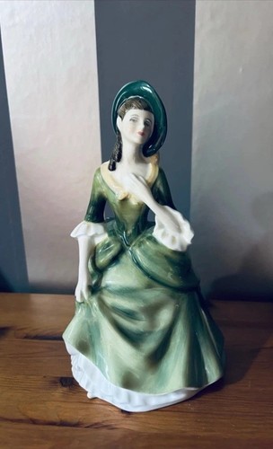 Royal doulton figurine sandra - royal,