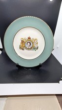 Queen Elizabeth II Silver Jubilee Plate  Vintage 1970s, Boxed Mint Condition.