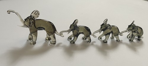 Lauscha elephant family - lauscha, family,mouth