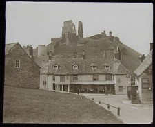 Glass Magic Lantern Slide CORFE CASTLE & VILLAGE PUB C1900 PHOTO DORSET 